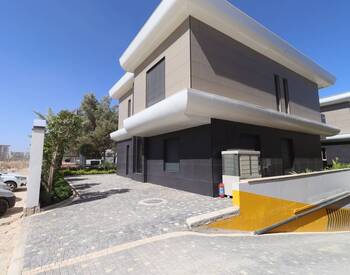 Detached Villas with Stylish Design in Antalya Muratpasa 1