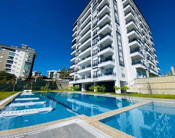 Chic Flats in a Complex with Rich Amenities in Alanya Avsallar 1