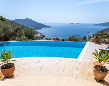 Freistehende Villa Mit 4 Schlafzimmern Und Pool In Kalkan, Antalya 1