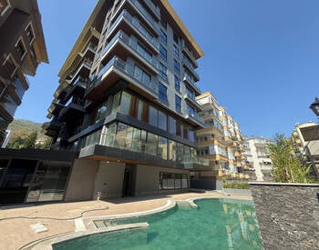 Alanya'da Deniz Manzaralı Site İçinde Satılık Daireler 2