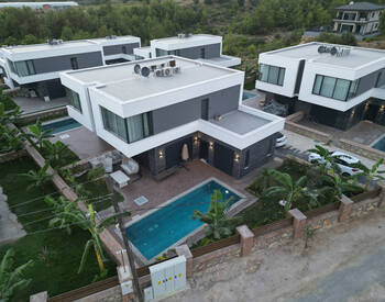 Bezugsfertige Häuser Mit Pool Und Garten In Alanya Incekum 2
