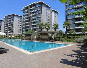 Antalya Konyaaltı'nda Seçkin Sitede Eşyalı 2+1 Daire  2