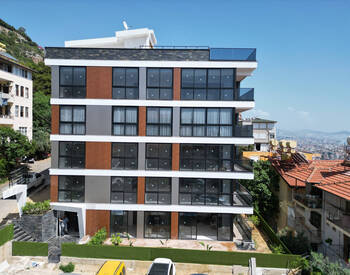 Alanya'da Havuzlu Sitede Taşınmaya Hazır Deniz Manzaralı Daireler 2