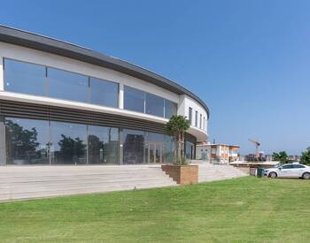 Spacious Shop in a Project Near the Airport in Antalya Altintas 3