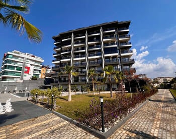 Alanya Avsallar'da Havuzlu Sitede Deniz Manzaralı Eşyalı Daire 2