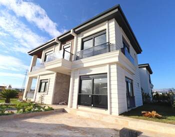 Elegant Mountain View Villa in Antalya Dosemealti 1