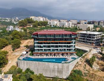 Alanya Kestel'de Havuzlu Sitede Şehir ve Deniz Manzaralı Daireler 2