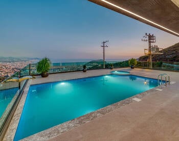 Maisons Individuelles Avec Vue Sur La Mer Et La Ville À Alanya Tepe 1