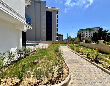 Alanya'da Havuzlu Site İçinde Satılık Taşınmaya Hazır Daire 2