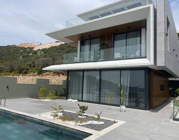 4-bedroom Triplex Houses with Pool and Sea View in Kalkan 1