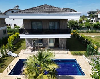 Antalya Belek'te Özel Havuzlu ve Bahçeli Şık Villa 1