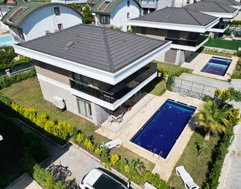 Antalya Belek'te Özel Havuzlu ve Bahçeli Şık Villa 2