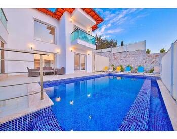 Furnished 3-bedroom House with Sea View in Kaş Antalya 1