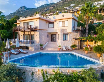 Sea View 5-bedroom Villa with Private Pool in Kas Kalkan 1