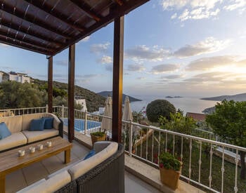 Villa De 5 Chambres Avec Vue Sur La Mer Et Piscine Privée À Kalkan 3