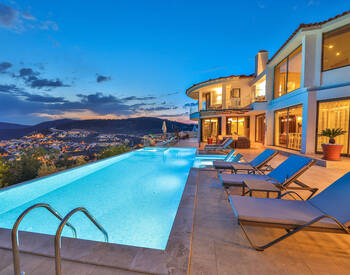 Villa 5 Chambres Avec Piscine Et Vue Sur La Mer À Kalkan Kas 3