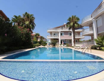 Antalya Belek'te Site İçinde Bahçeli Tripleks Ev 3