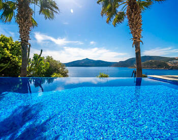 Beachfront House with Beach Access and Pool in Kalkan 2