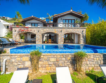Strandhaus Mit Strandzugang Und Pool In Kalkan 1