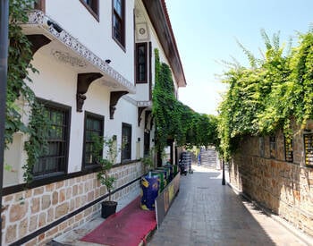 Antalya Kaleiçi’nde Limana Yakın Ticari Mülk 2