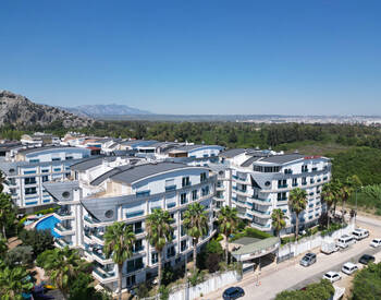 Möblerad Lägenhet Med Poolutsikt I Antalya Konyaaltı 3