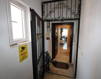 Sea View 3-bedroom Flat in Central Lara 3