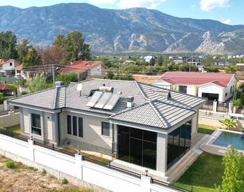 House with Pool and Mountain View in Döşemealtı, Antalya 1