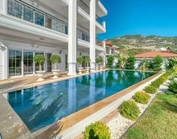 5-bedroom Triplex House with Pool in Alanya Antalya 2