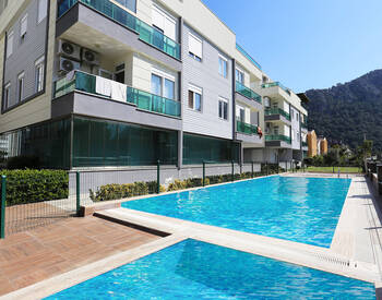 3-bedroom Duplex Flat with Terrace Near the Beach in Konyaaltı 1