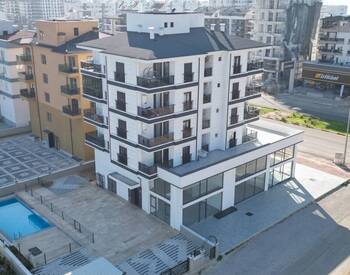 Flat in a Complex with Pool Near Antalya City Hospital in Kepez 1