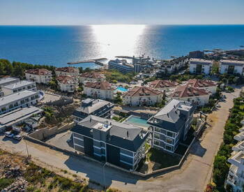 Sea and City-view Flats in a Complex with Pool in Alanya 1