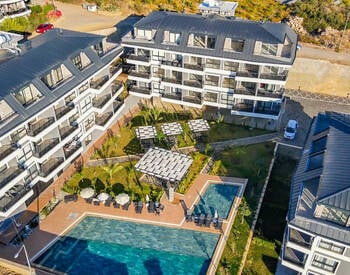 Sea and City-view Flats in a Complex with Pool in Alanya 2