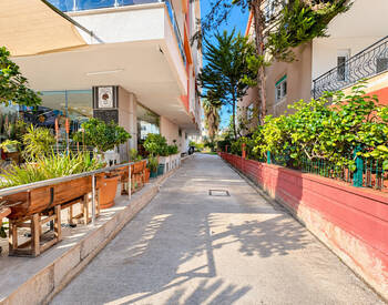 Spacious Property 400 M From the Sea in Antalya Konyaalti 2