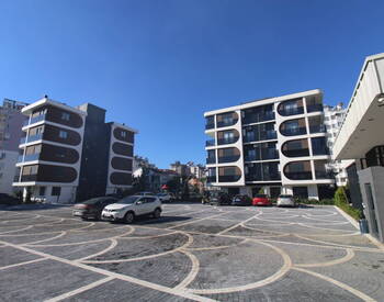 1 and 2-bedroom Flats in a Complex with Pool in Antalya Lara 2