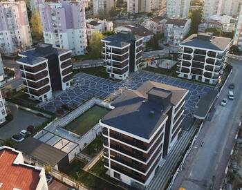 1 and 2-bedroom Flats in a Complex with Pool in Antalya Lara 1