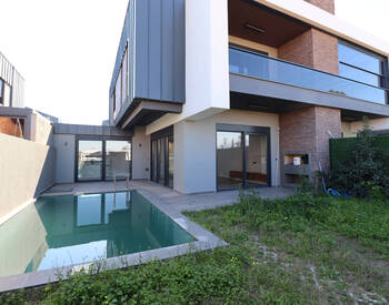 Woning Met 4 Slaapkamers, Zwembad En Tuin In Döşemealtı Antalya 3