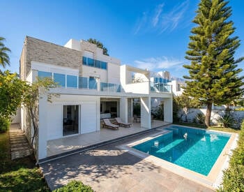 4-bedroom Triplex Villa with Pool in Antalya 2