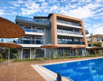 Apartments with Communal Pool Near the Sea in Belek 1