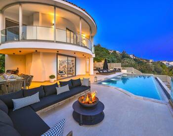 Villa Med 5 Sovrum, Pool Och Parkeringsplats I Kalkan Antalya 1