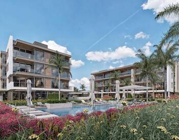 Flats in a Secure Complex with Pools in Antalya Uncalı 1