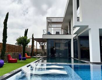 Villa Meublée Avec Piscine Chauffée À Antalya Kadriye 2