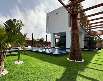 Furnished Villa with Heated Pool in Antalya Kadriye 3