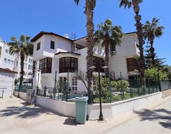 Villa Med Trädgård Och Gemensam Pool I Antalya Lara Örnekköy 1