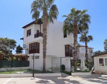 Villa Med Trädgård Och Gemensam Pool I Antalya Lara Örnekköy 3