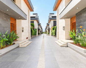 6-bedroom Villa with a Private Pool and Garden in Konyaalti 2