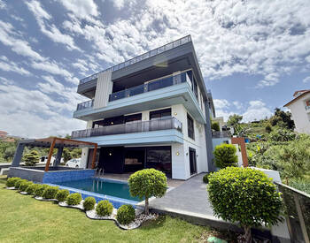 Villa Mit Meerblick Und Privatem Pool In Meeresnähe In Alanya 1
