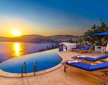 Beachfront 2-bedroom Villa with Private Pool in Kaş Kalkan 2