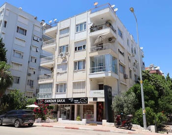 Apartment with Parking Near the Beach in Muratpaşa Antalya 1