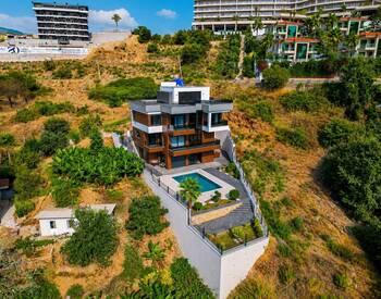 Detached Villa with Sea View and Pool in Alanya Turkey 2