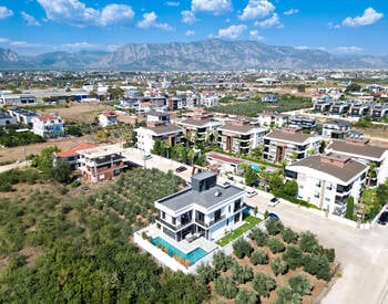 Detached Villa with a Private Pool in Antalya Dosemealti 3